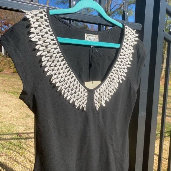 Yoana Baraschi Lace Crochet Trim V-Neck Dress NWT - Picture 4 of 6